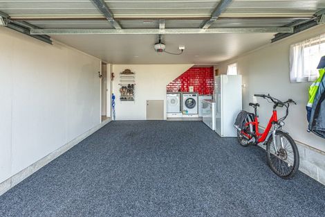 Photo of property in 10 Okiwa Terrace, Waiinu Beach, Whanganui, 4588