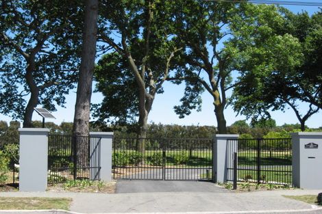 Photo of property in 455 Avonhead Road, Avonhead, Christchurch, 8042