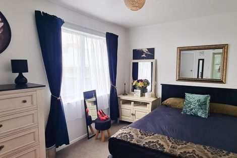 Photo of property in 4 Hallewell Crescent, Johnsonville, Wellington, 6037