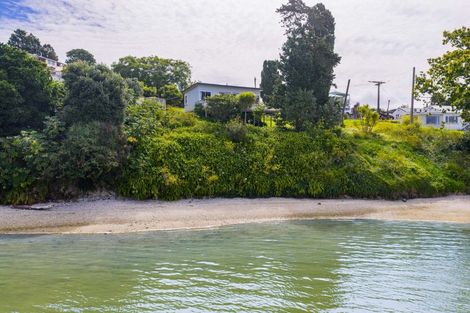 Photo of property in 16 Fisher Street, Pahi, Paparoa, 0571