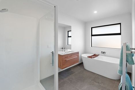 Photo of property in 6 Maleny Lane, Rolleston, 7615