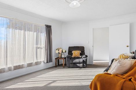 Photo of property in 450 Mairehau Road, Parklands, Christchurch, 8083