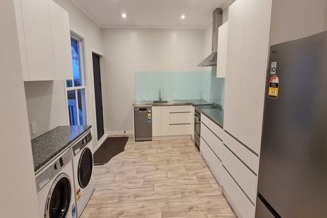 Photo of property in 9 Lipman Street, Mount Victoria, Wellington, 6011