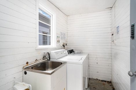 Photo of property in 1/71 Garden Road, Northland, Wellington, 6012