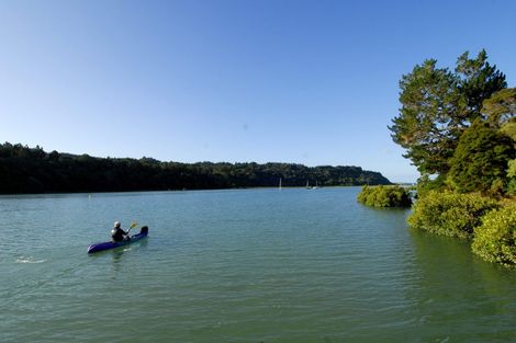 Photo of property in 13 Okura River Road, Okura, Albany, 0792