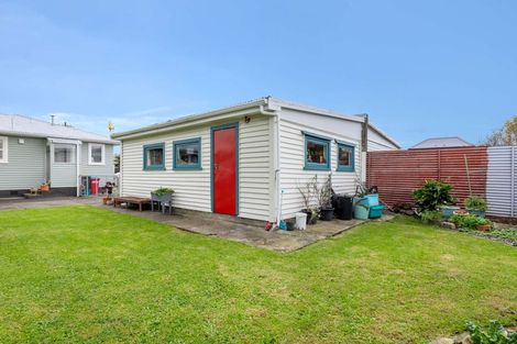 Photo of property in 27 Ferguson Street, Levin, 5510