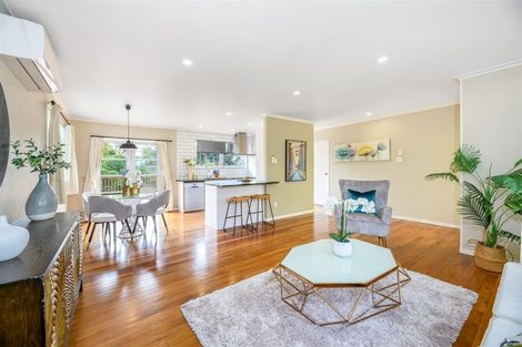 Photo of property in 44 Fitzwater Place, Henderson, Auckland, 0612