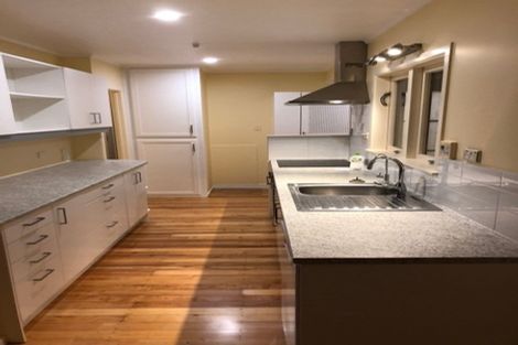 Photo of property in 2/26 Coroglen Avenue, Birkenhead, Auckland, 0626