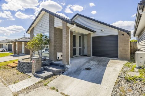 Photo of property in 8 Moho Lane, Takanini, 2112