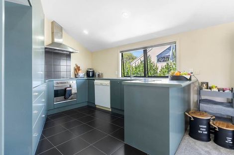 Photo of property in 1/230 East Coast Road, Forrest Hill, Auckland, 0620