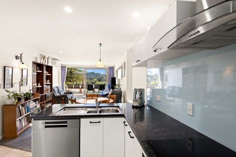 Photo of property in Bridgewater Apartments, 201/7 Te Rangi Cross Road, Paihia, 0200