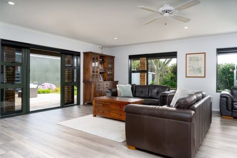 Photo of property in 1 Farley Avenue, Greytown, 5712