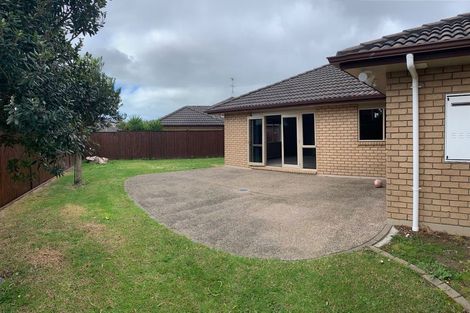 Photo of property in 9 Elwyn Close, Flat Bush, Auckland, 2016