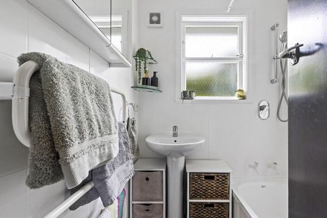 Photo of property in 63 Salford Street, Newlands, Wellington, 6037