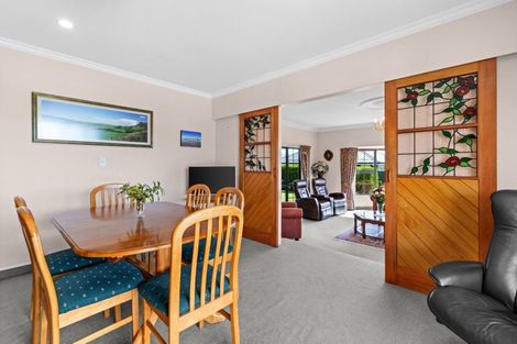 Photo of property in 128 Brookvale Road, Havelock North, 4130