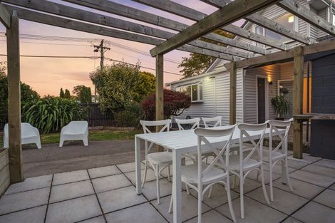 Photo of property in 87 Edward Avenue, Edgeware, Christchurch, 8013
