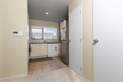 Photo of property in 25 Robertson Road, Favona, Auckland, 2024