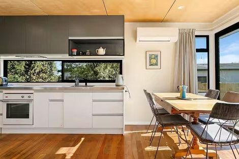 Photo of property in 18 Titoki Avenue, Waipahihi, Taupo, 3330