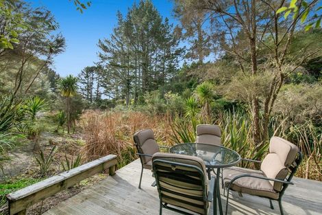 Photo of property in 42 Manuka Grove, Helensville, 0875