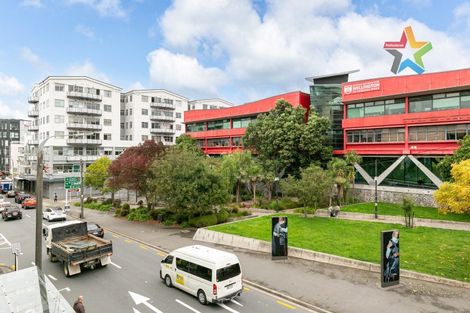 Photo of property in City Lodge Apartments, 401/115 Vivian Street, Te Aro, Wellington, 6011