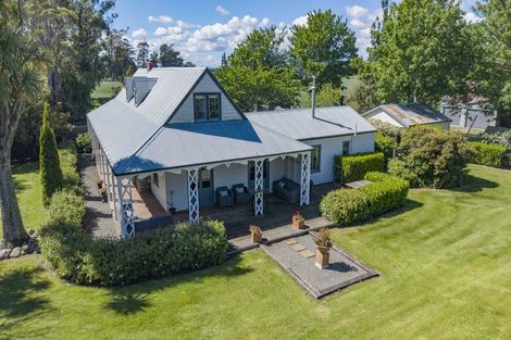 Photo of property in 2195 Old West Coast Road, Kirwee, Christchurch, 7671