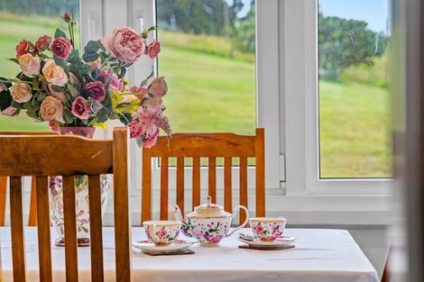 Photo of property in 100 Evans Road, South Head, Helensville, 0874