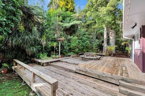 Photo of property in 18 Ngaio Road, Titirangi, Auckland, 0604