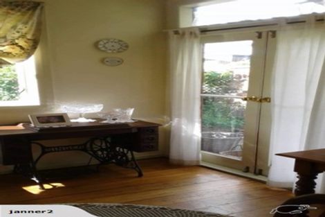 Photo of property in 58 Jellicoe Street, Martinborough, 5711