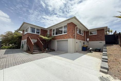 Photo of property in 9 Selwyn Crescent, Forrest Hill, Auckland, 0620