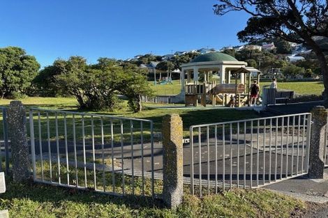 Photo of property in 7 Trent Street, Island Bay, Wellington, 6023
