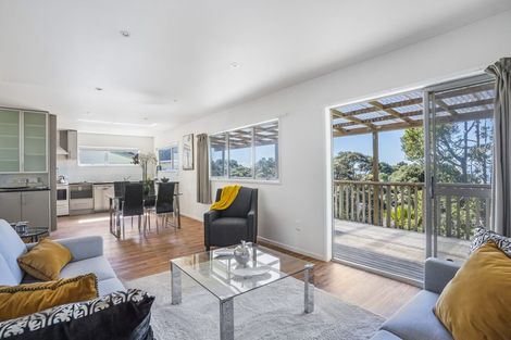 Photo of property in 742 South Titirangi Road, Titirangi, Auckland, 0604