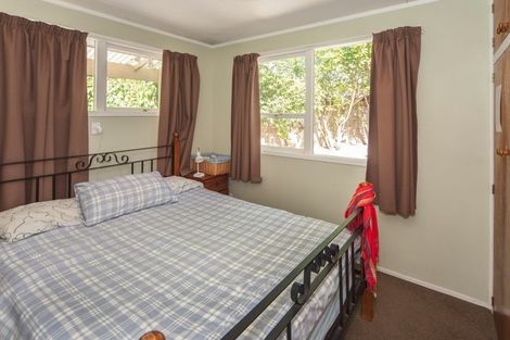 Photo of property in 41 Taipari Road, Te Atatu Peninsula, Auckland, 0610