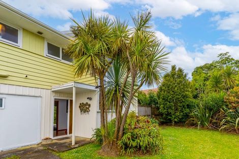 Photo of property in 40 Gill Avenue, Te Atatu Peninsula, Auckland, 0610