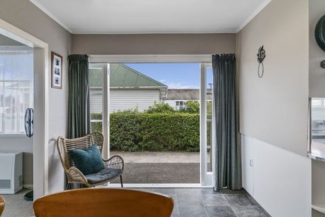 Photo of property in 162 Waihi Road, Hawera, 4610