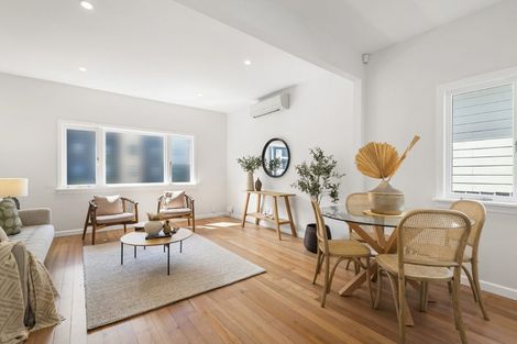 Photo of property in 2/180 Lake Road, Northcote, Auckland, 0627