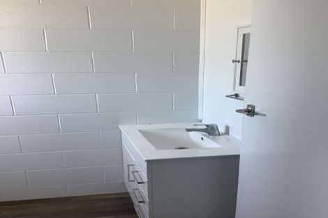 Photo of property in 2/86 Picton Avenue, Riccarton, Christchurch, 8011