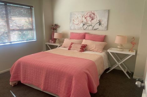 Photo of property in 46 Masterton Road, Rothesay Bay, Auckland, 0630