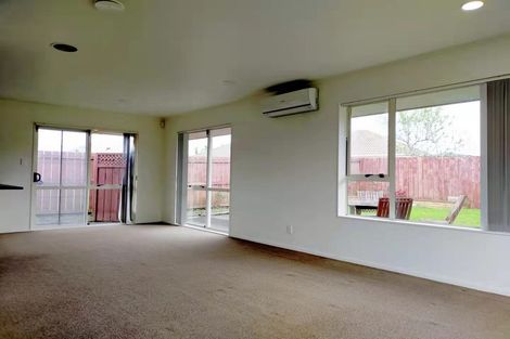 Photo of property in 14 Mark Carter Place, Flat Bush, Auckland, 2019