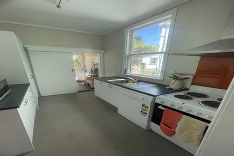 Photo of property in 24a Waripori Street, Berhampore, Wellington, 6023