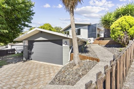 Photo of property in 13 Matipo Crescent, Pukete, Hamilton, 3200