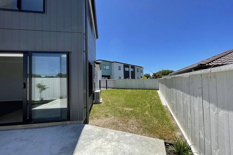 Photo of property in 12 Emmadale Lane, Hamilton East, Hamilton, 3216
