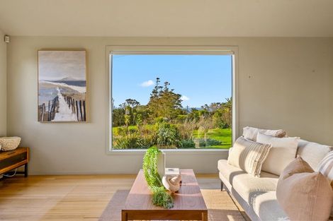 Photo of property in 87 M Greenwood Road, Leigh, 0972