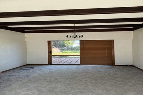 Photo of property in 11 Ferngrove Avenue, Ranui, Auckland, 0612