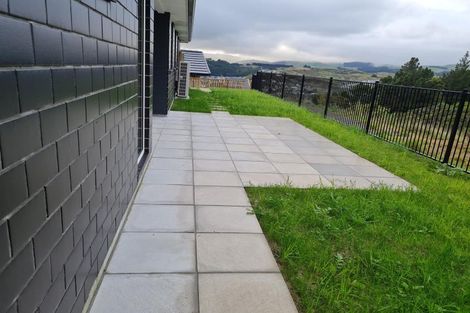 Photo of property in 12 Topsail Way, Whitby, Porirua, 5024