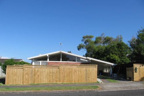 Photo of property in 13 Cutler Street, New Lynn, Auckland, 0600