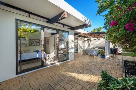 Photo of property in 7 Tabago Place, Half Moon Bay, Auckland, 2012