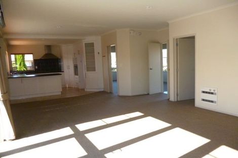 Photo of property in 2 Caulfield Place, Taradale, Napier, 4112