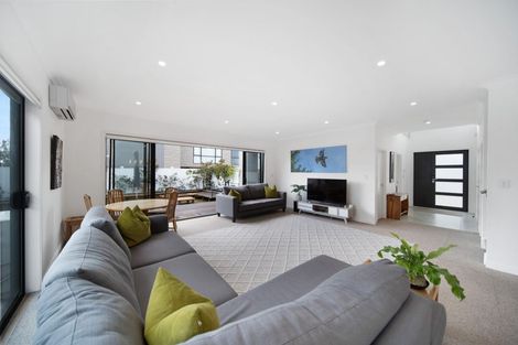 Photo of property in 8 Awakirihi Close, Shamrock Park, Auckland, 2016