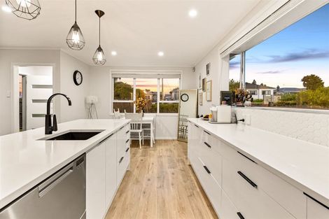 Photo of property in 16 Tapu Road, Huapai, Kumeu, 0810