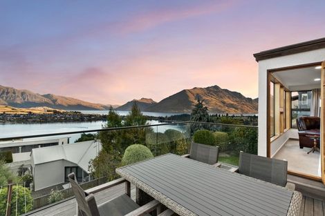 Photo of property in 4 Peregrine Place, Queenstown, 9300